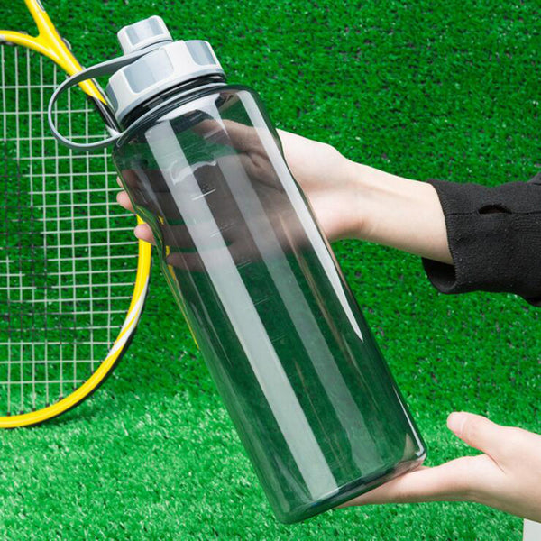 Large capacity plastic cup