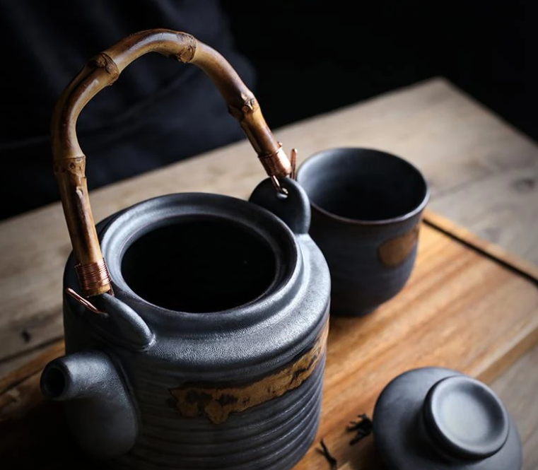Retro single pot ceramic Japanese teapot